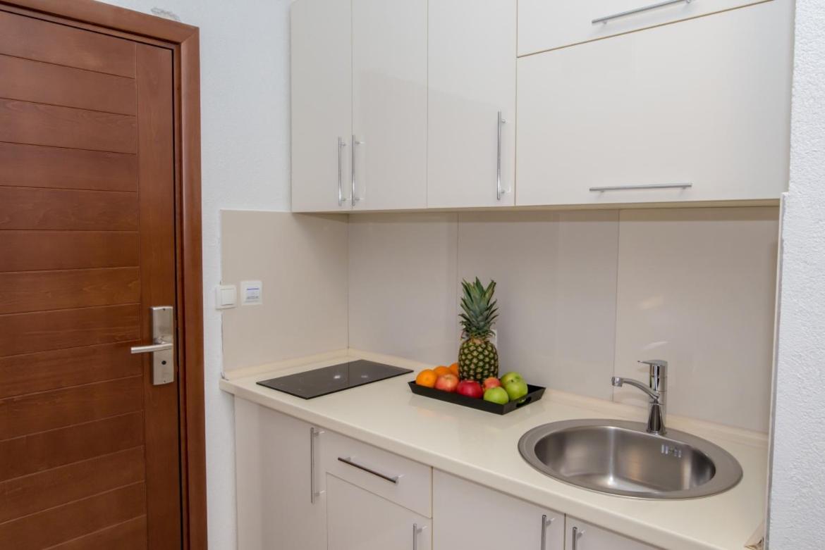 Apartmani Nela Sutomore Exteriér fotografie